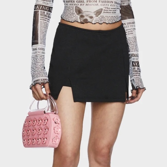 dELiA*s Under the Boardwalk Black Mini Skort - Picture 3 of 5